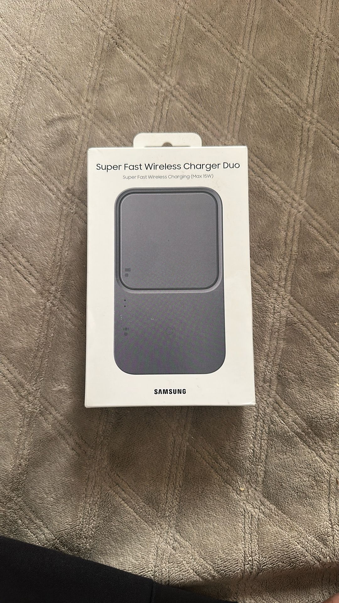 Brand New Sealed Samsung Super Fast Wireless Charger Duo
