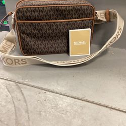 Michael Kors Jet Set Phone Crossbody 