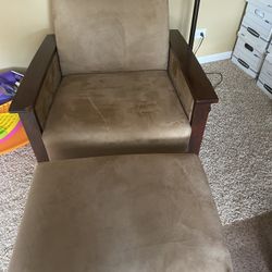 Chair With Ottoman 