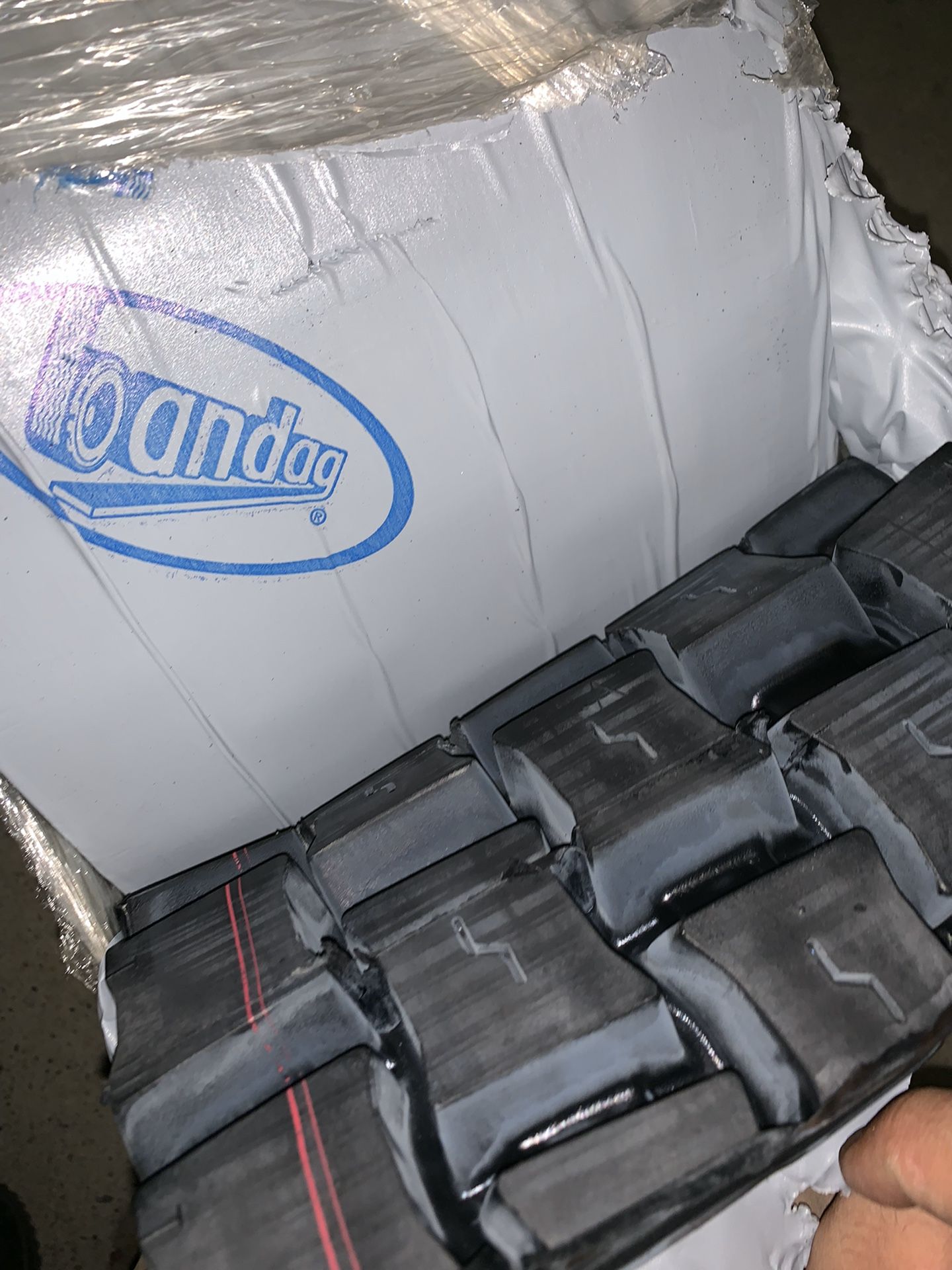 New Bandag BDR-HT3 230 Semi Truck Tire Retread