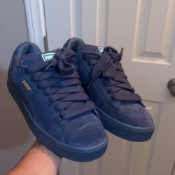 XL Blue Puma Suede 