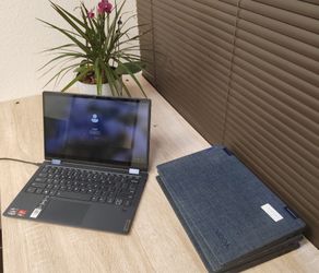 A lot Lenovo Yoga6 2-in-1 13.3" Touch Screen Laptop 13ARE05 Ryzen5 8GBRAM 512GBSSD