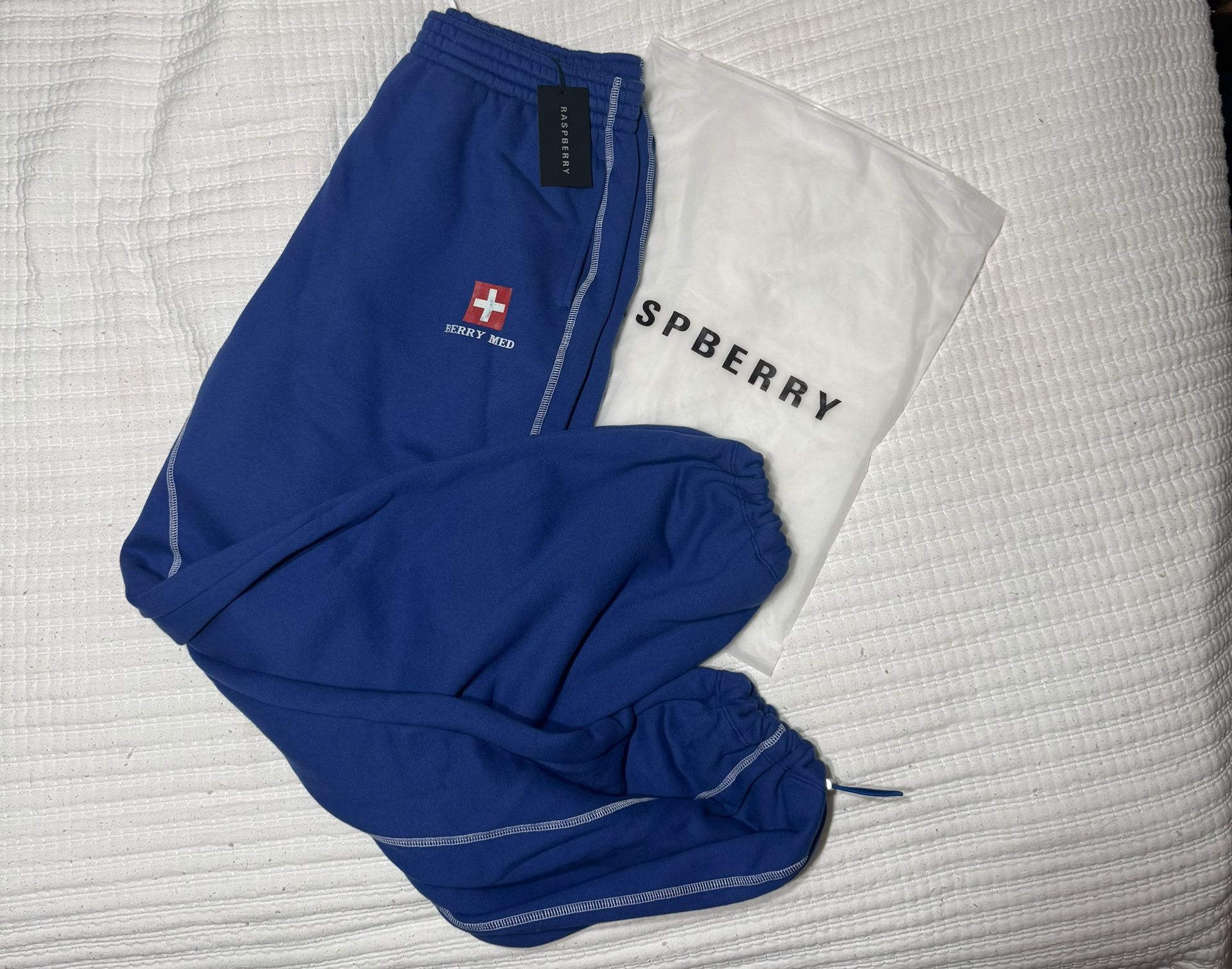 Raspberry Hill- thegvgallery - Berrry Med Sweats