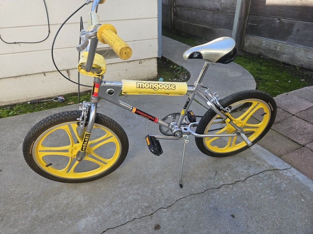 2 Bmx 1999 Stranger Things Y 2005 K.O