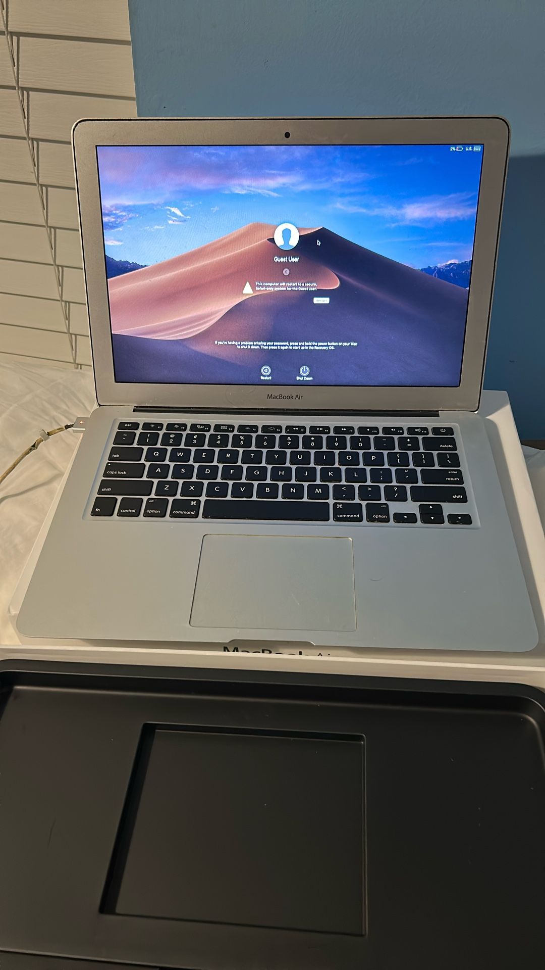 MacBook