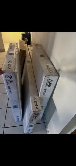 White kitchen cabinets