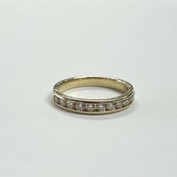 14K yellow gold diamond ring 