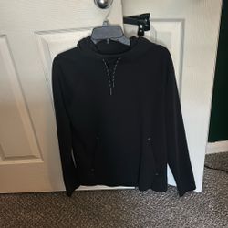 Dynamic Pull Over Hoodie