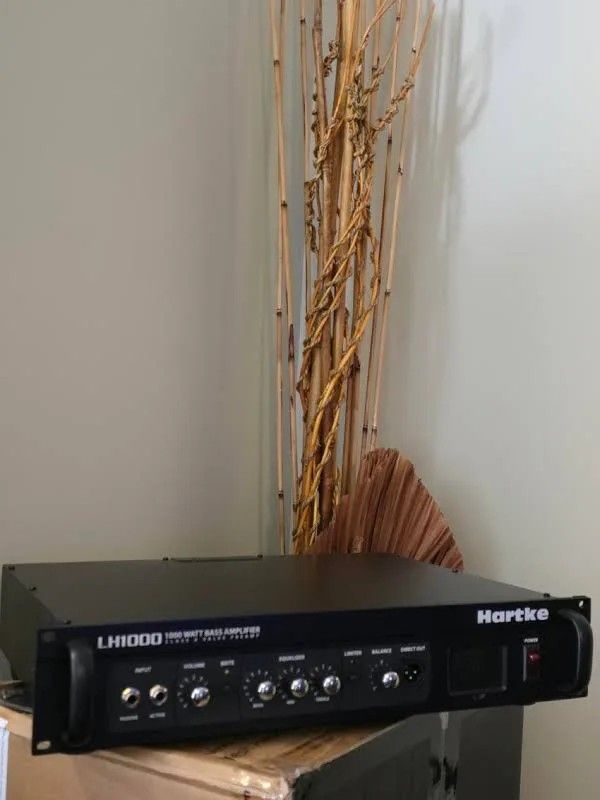 Hartke LH1000 BASS AMP HEAD