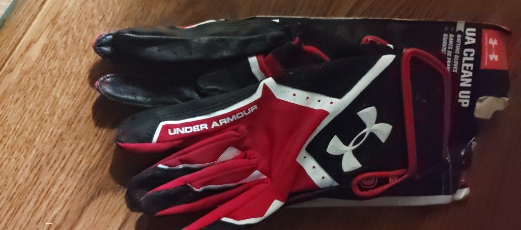 Under Armour Batting Gloves 