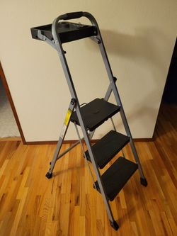 3 STEP LADDER with Paint / Tool Tray!