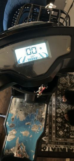 E-bike black and red