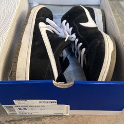 Nike SB Black And White