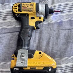 Dewalt 1/4 Cordless Impact Driver DCF885 $70 FIRM