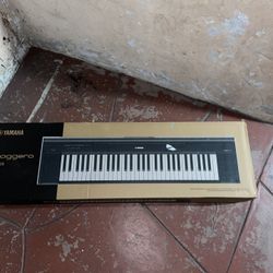 YAMAHA PIAGGERO 61 KEY DIGITAL PIANO