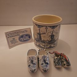 Holland Delft Blauw (Blue) Windmill Earthenware Container & 2 Pair Porcelain Clogs