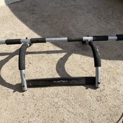 Pull Up Bar