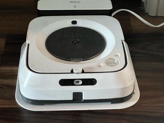 iRobot Braava Jet robot mop