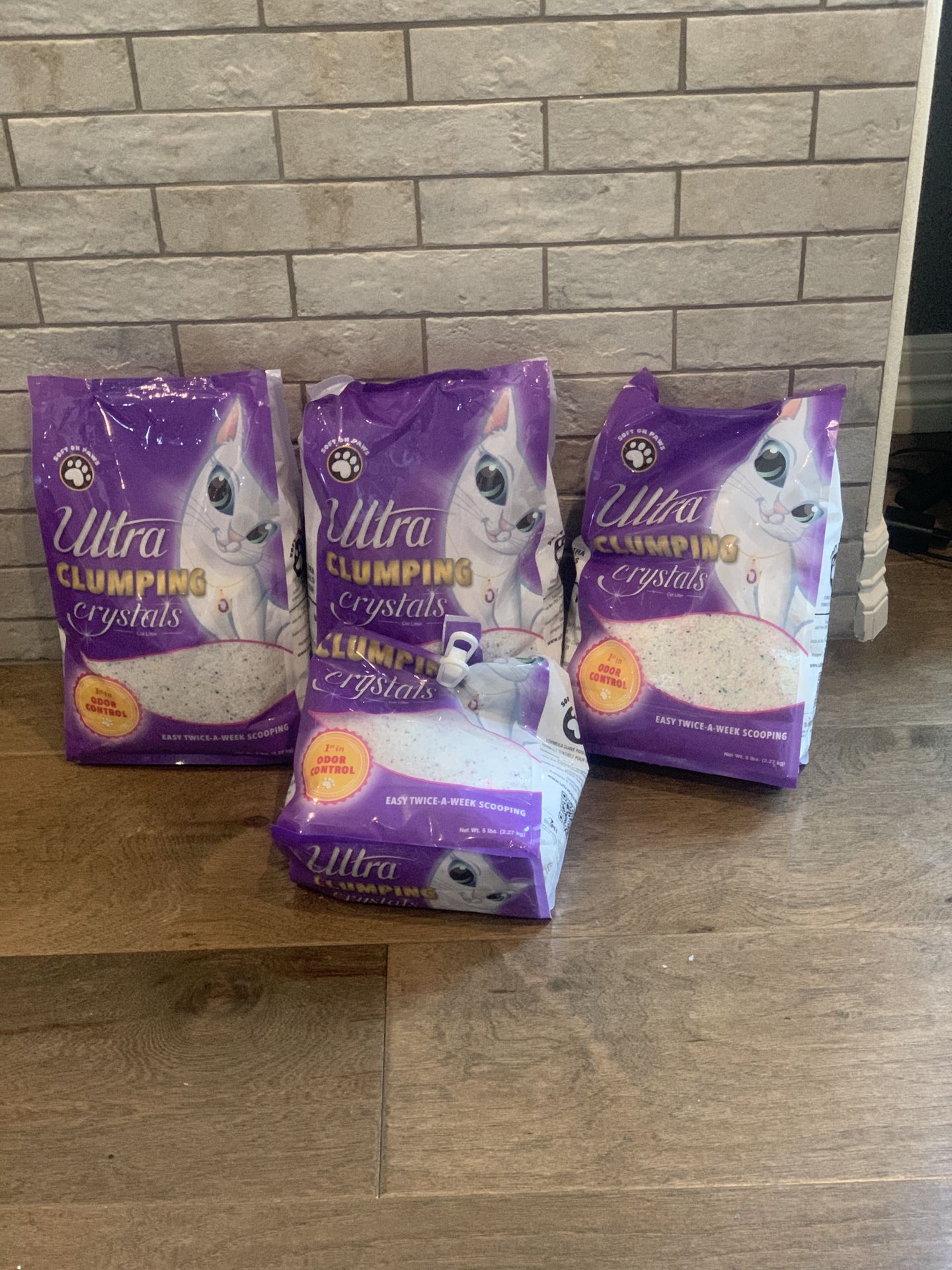 3 3/4 Bags (19 Lbs Total) Ultra Unscented Clumping Crystal Cat Litter