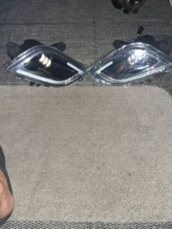 Pair Fog Lights Lamps for Freightliner Cascadia 2018-2024, DOT Approved DRL Clear Lens Black Housing Driver & Passenger Side IP65 Waterproof/w Plug/12