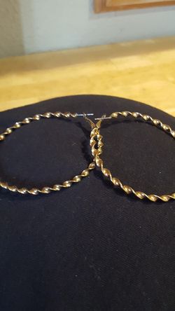 Earings