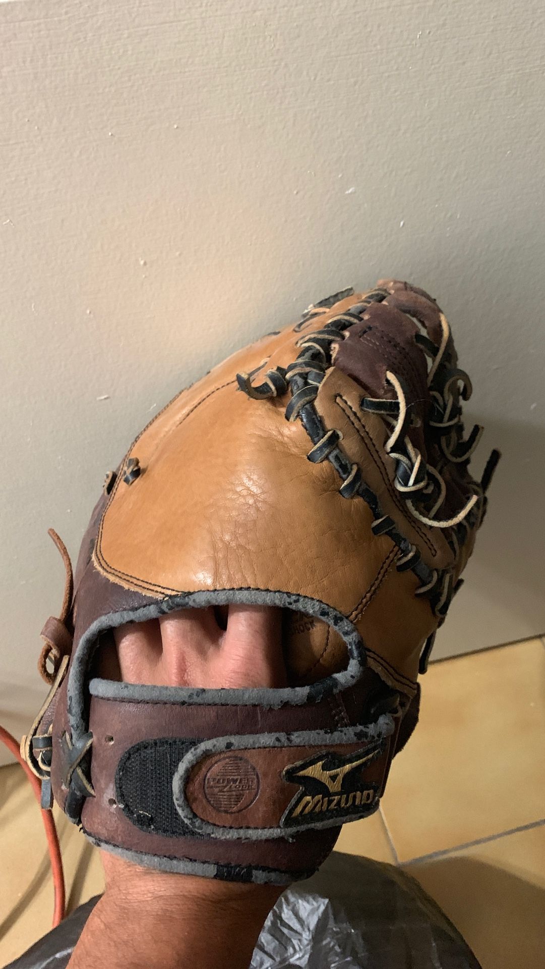 Mizuno Firstman Glove (Mitt)