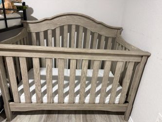 Delta Children Farmhouse 6-in-1 Convertible Crib - Textured Limestone: Converts to Toddler Bed, Daybed, Full-Sized Bed