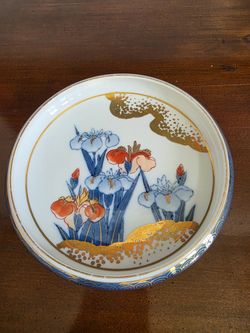 Porcelain shallow bowl with hand-painted iris decoration by Gold Imari