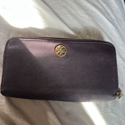 Tory Burch zipper wallet