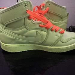 BILLIE EILISH X WMNS JORDAN 1 KO 'VOLT
