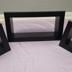 Wall shelves