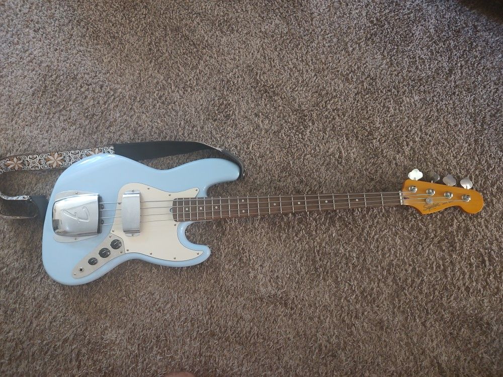 Squire Jazz Bass