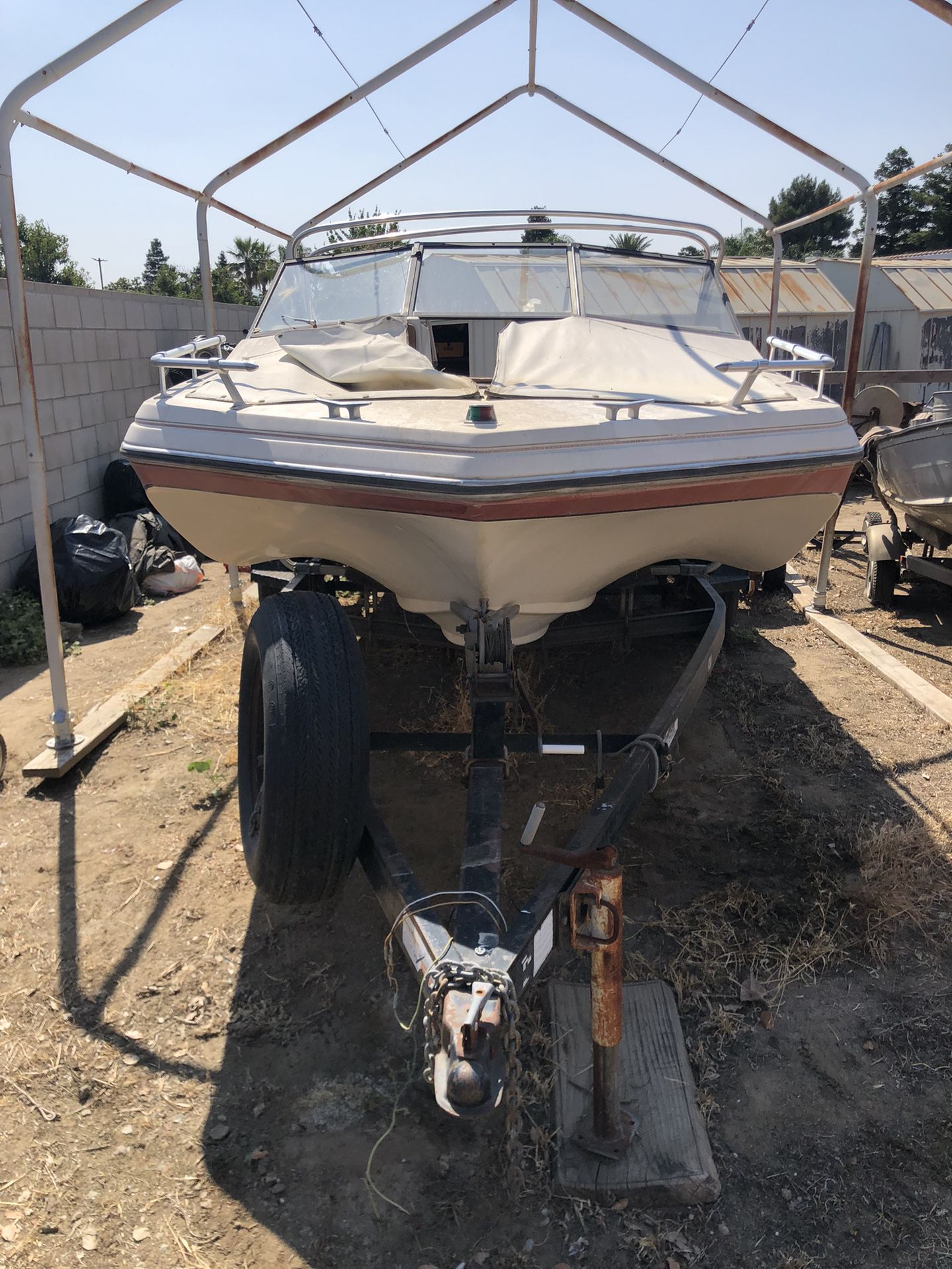 1982 Reinell Boat