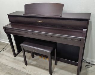 Yamaha Clavinova CLP‐775R – Excellent Condition – Bench Included – Pickup in Lake Mary