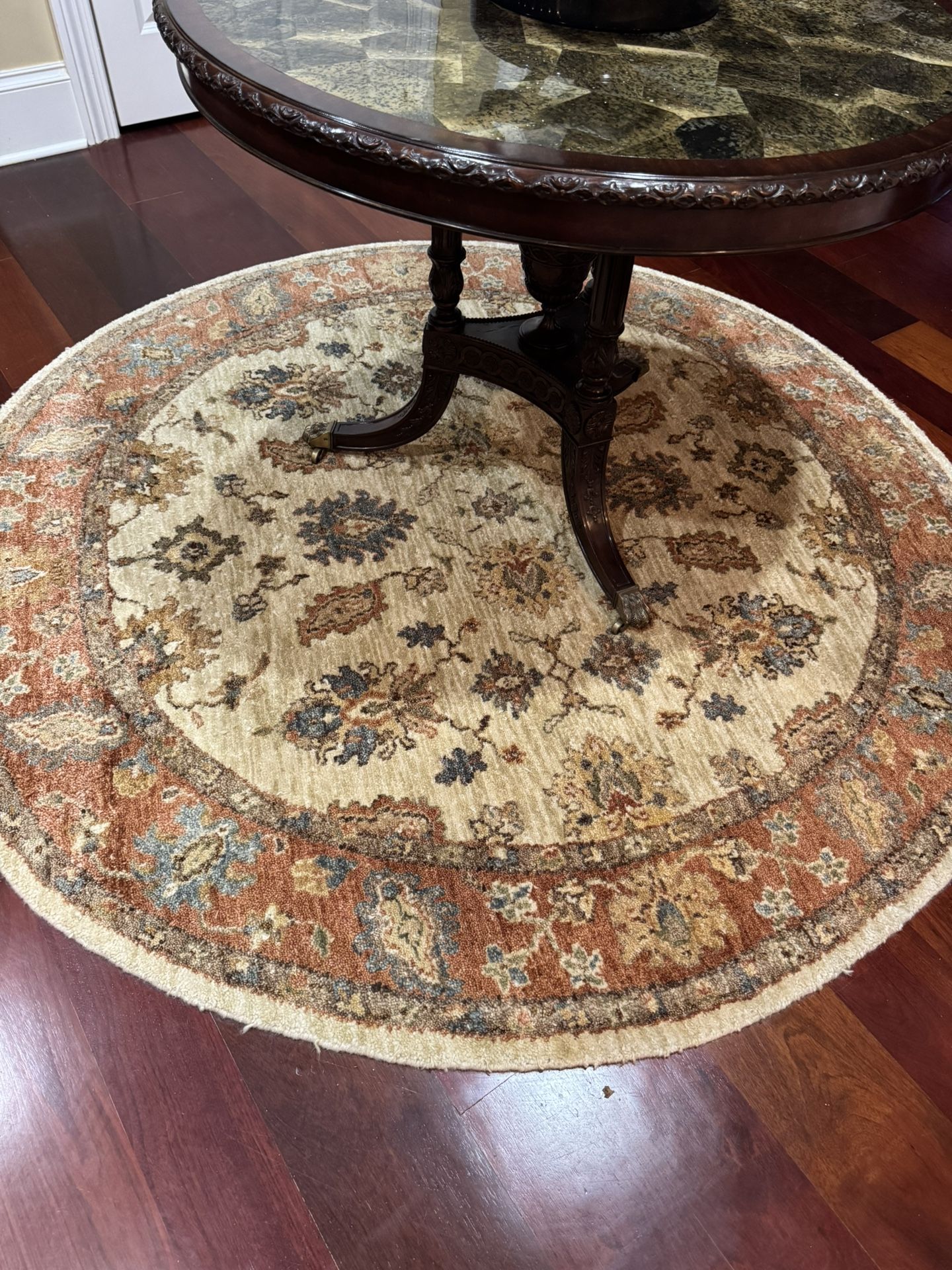 6 Ft Round Rug