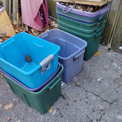12 Storage Containers