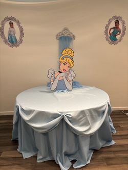 Cinderella centerpiece and top table cloth