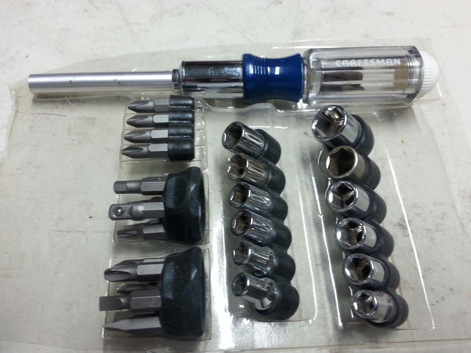 Craftsman 41466 Ratcheting Magnetic Bit Screwdriver Set