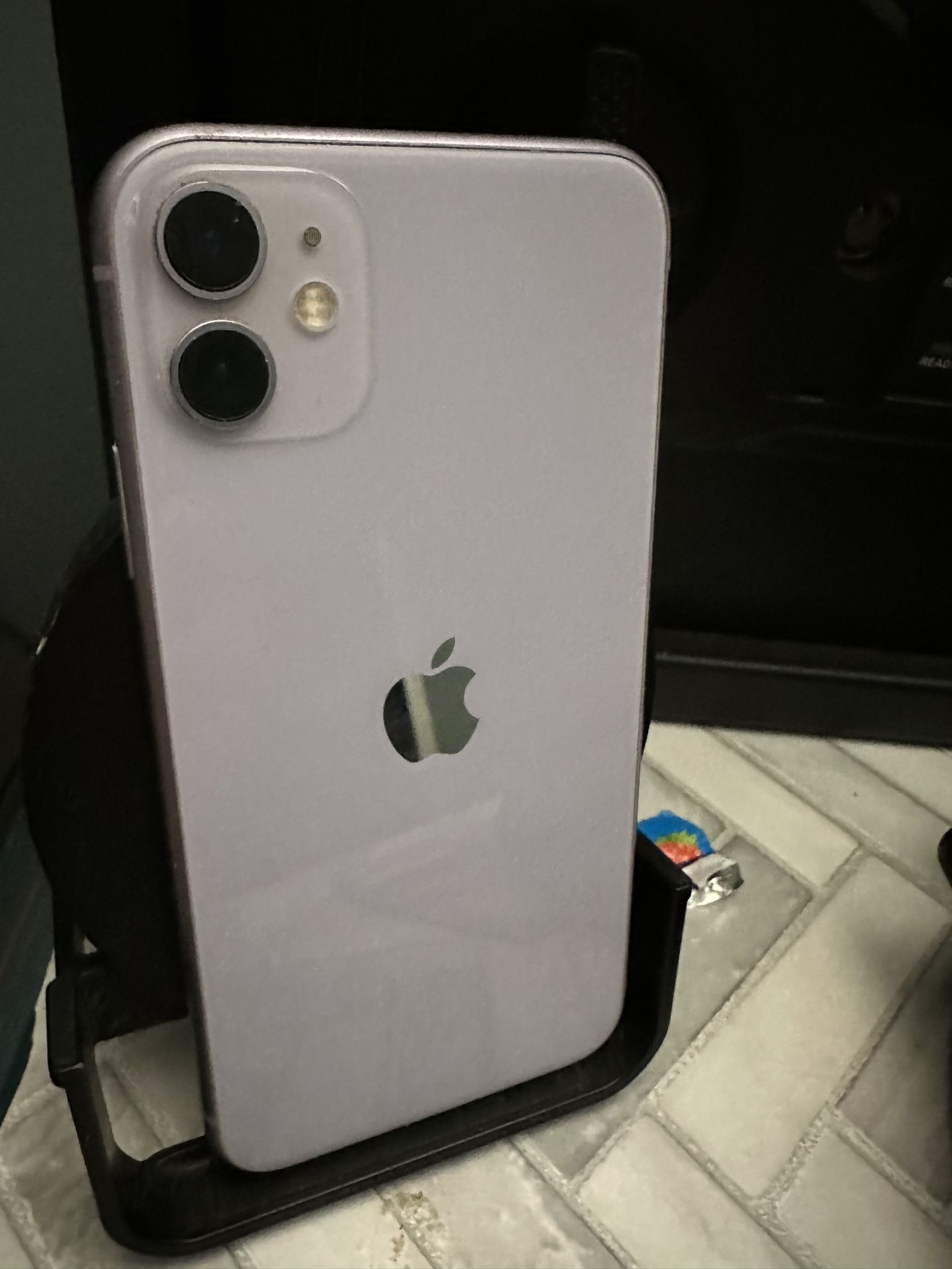 iPhone 11 Cracked Screen