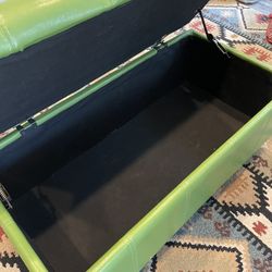 Green Show Box