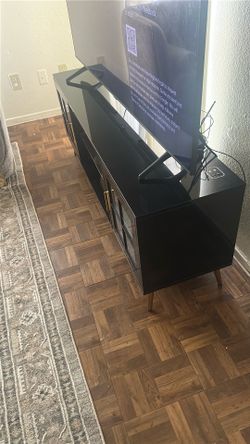 Black/gold tv stand