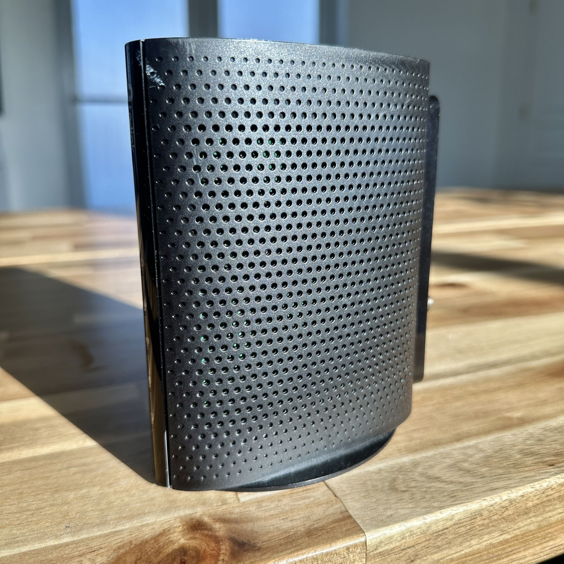 TP-Link DOCSIS 3.0 TC-7620 High Speed Cable Modem
