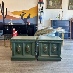 Variety Of Pairs Of Nightstands / Side / End Tables