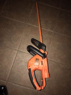 Chainsaw electric