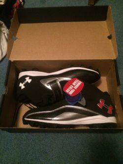 Football cleats men's 13 Under Armour