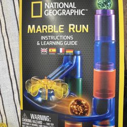 National Geographic Glow-in-the-Dark Marble Run construction set