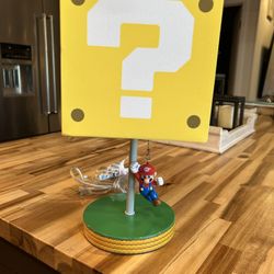 Super Mario Icon Lamp Question Block