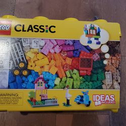 Lego Classic 790 Pieces Brand New
