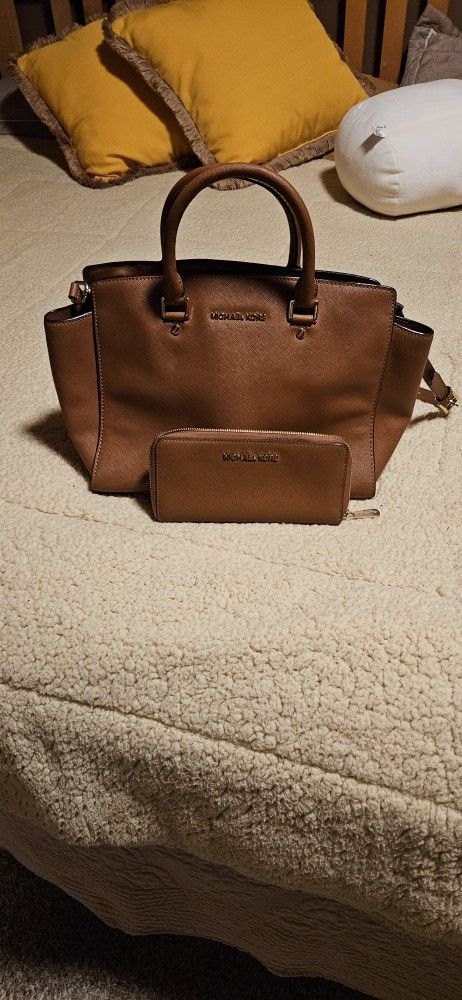 Authentic Michael Kors Purse And Wallet