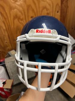 Riddell Victor Youth Football Helmet